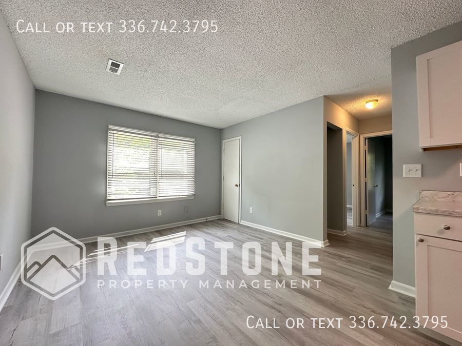 860 Sharpe Rd-Unit -C in Burlington, NC - Foto de edificio