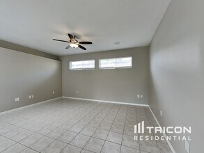 10314 Fenceline Rd in New Port Richey, FL - Building Photo - Building Photo