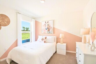 3933 Antigua Wy in Spring Hill, FL - Foto de edificio - Building Photo