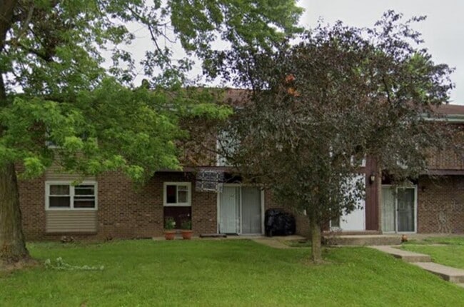 1763 S Hance Dr in Freeport, IL - Building Photo - Building Photo