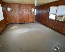 905 W 37th Ave in Hobart, IN - Building Photo - Building Photo