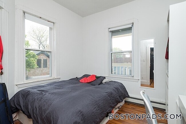 220 Prospect St, Unit 1 in Cambridge, MA - Foto de edificio - Building Photo