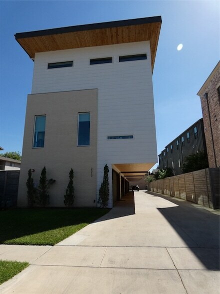 2317 Moser Ave in Dallas, TX - Building Photo