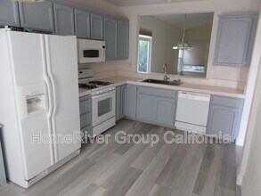 121 Gilded Rock Cir in Folsom, CA - Building Photo - Building Photo