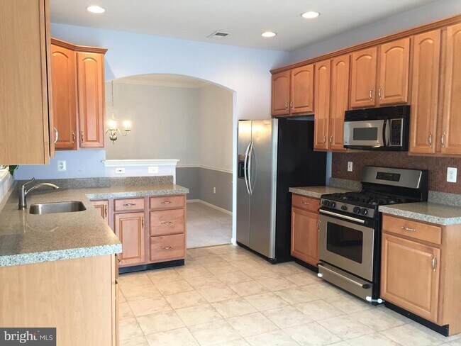 39 Spyglass Ct in Mount Holly, NJ - Building Photo - Building Photo