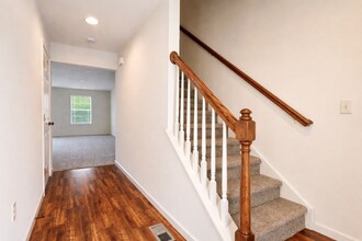 108 Linda Sue Ln in Myerstown, PA - Foto de edificio - Building Photo