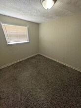 1860 16th Ave NE in Hickory, NC - Building Photo - Building Photo