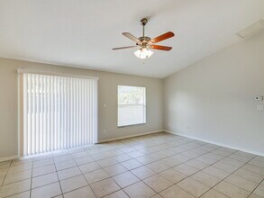 918 Palm Forest Ln in Minneola, FL - Foto de edificio - Building Photo