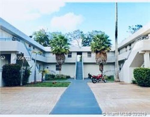 541 NE 62nd St in Miami, FL - Building Photo
