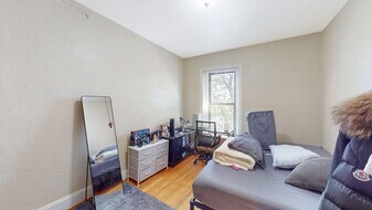 88 Hammond St, Unit 8 in Boston, MA - Building Photo