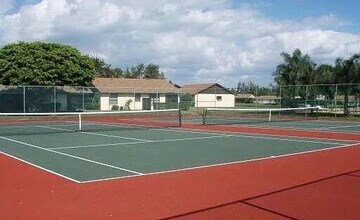 80 Vía De Casas Norte in Boynton Beach, FL - Building Photo - Building Photo