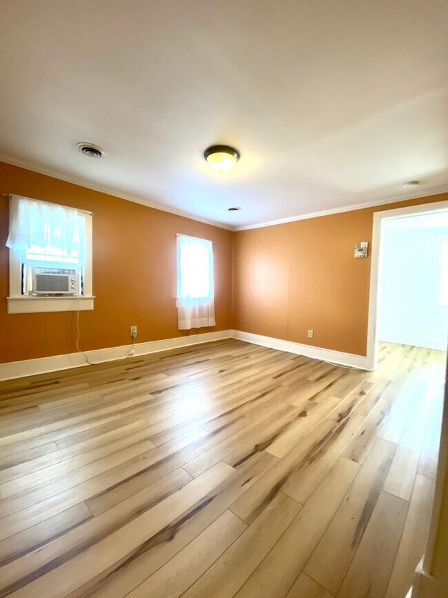 51 W Union St in Kingston, NY - Building Photo - Building Photo