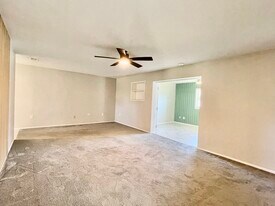 1943 Sky Dr in Clearwater, FL - Building Photo