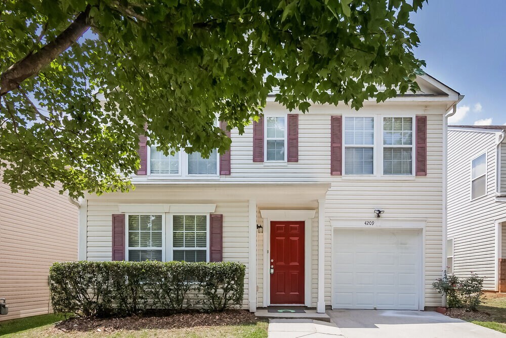 4209 Quinn Drive in Charlotte, NC - Building Photo