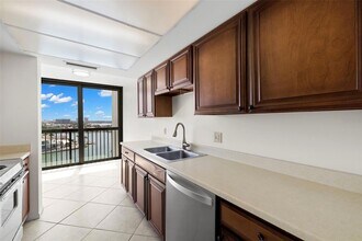 9425 Blind Pass Rd, Unit 1008 in St Pete Beach, FL - Building Photo - Building Photo
