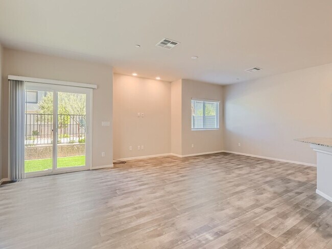 7520 Pink Moon St in North Las Vegas, NV - Building Photo - Building Photo