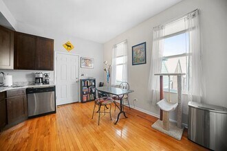 3340 S Carpenter St in Chicago, IL - Building Photo - Building Photo