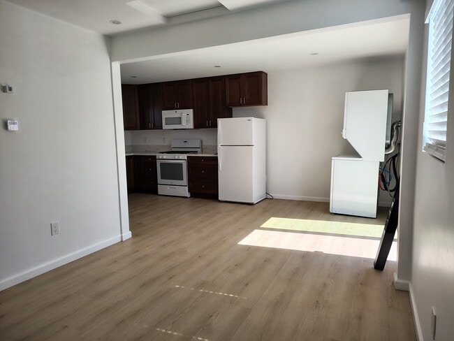 1487 Hilltop Dr in Chula Vista, CA - Building Photo - Building Photo