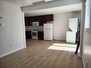 1487 Hilltop Dr in Chula Vista, CA - Building Photo - Building Photo