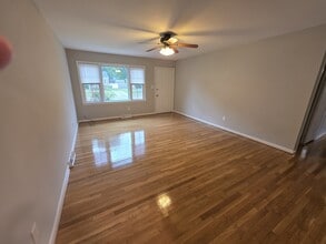 312 Nancy Dr in Hampton, VA - Building Photo - Building Photo