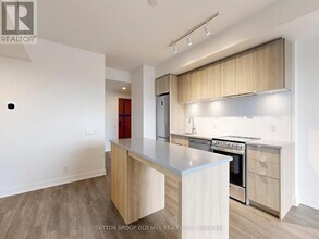 1660 Bloor St W in Toronto, ON - Building Photo - Building Photo