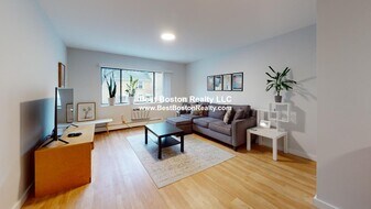 19 Central St in Somerville, MA - Building Photo