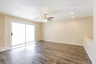 8637 W Gilmore Ave in Las Vegas, NV - Foto de edificio - Building Photo