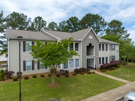 The River Apartments in Valley, AL - Building Photo