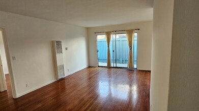 12015 Lamanda St in Los Angeles, CA - Building Photo - Building Photo