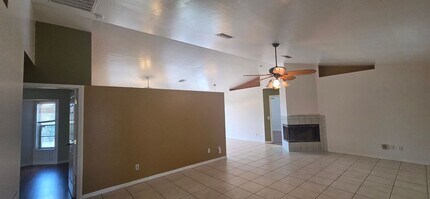 1828 NE 13th Pl in Cape Coral, FL - Building Photo - Building Photo