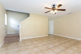 8439 Hawbuck St in Trinity, FL - Foto de edificio - Building Photo