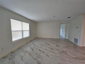 1640 Strathmore Cir in Mount Dora, FL - Building Photo - Building Photo