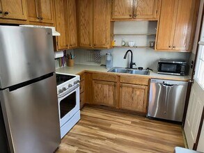 600 Hebron Rd in Hendersonville, NC - Building Photo - Building Photo