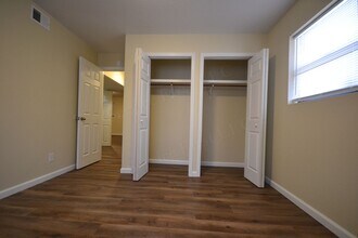 906 S Pike Ave in Bolivar, MO - Building Photo - Building Photo