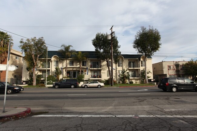 20317 Saticoy St Apartments in Winnetka, CA - Building Photo - Building Photo