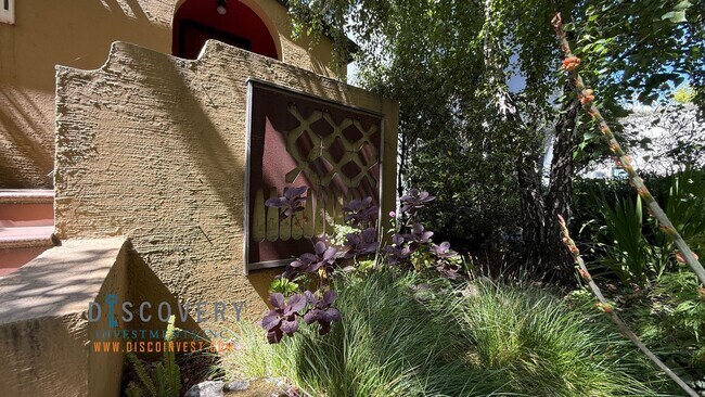 2337 Oregon St in Berkeley, CA - Building Photo - Building Photo