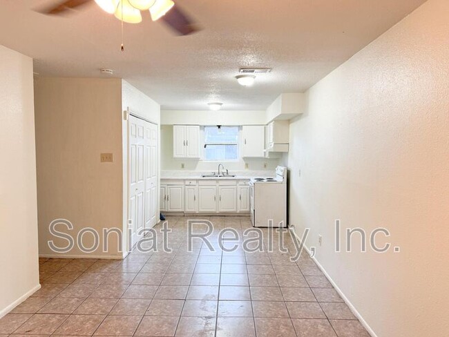 15514 Dwyer Blvd in New Orleans, LA - Building Photo - Building Photo