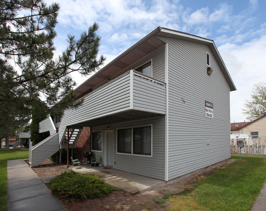 733 Washington St N in Twin Falls, ID - Building Photo