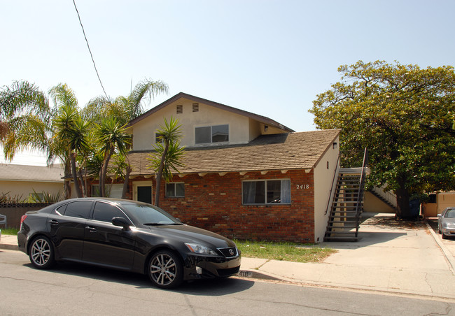 2418 Vanderbilt Ln in Redondo Beach, CA - Foto de edificio - Building Photo