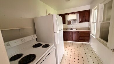 609 N Oklahoma Ave in Shawnee, OK - Building Photo - Building Photo