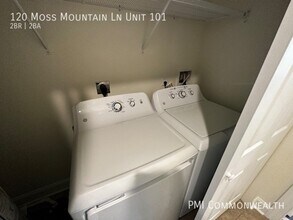 120 Moss Mountain Lane-Unit -101 in Charlottesville, VA - Building Photo - Building Photo
