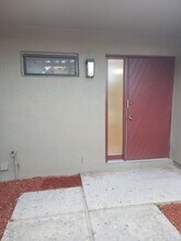 1040 Windward Dr in Pembroke Pines, FL - Building Photo - Building Photo