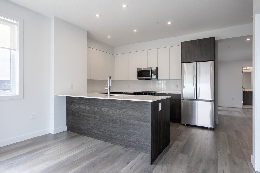 Heritage Flats in Edmonton, AB - Building Photo