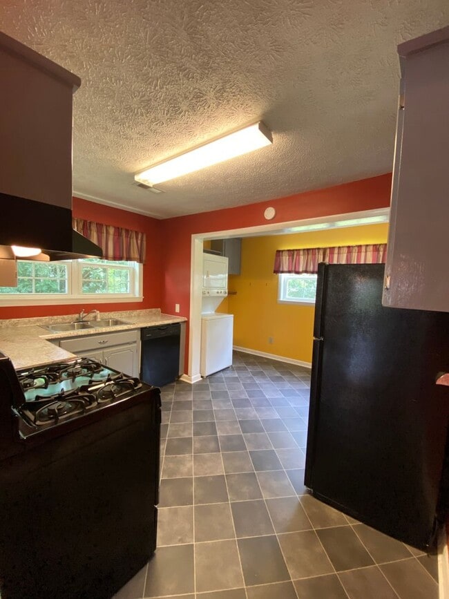415 Elm Ave NW in Jacksonville, AL - Building Photo - Building Photo