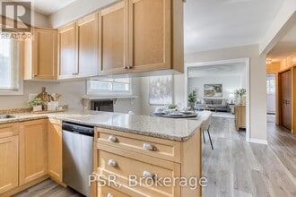 80 Westwood Dr in Kitchener, ON - Building Photo - Building Photo