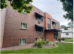 2054 S Milwaukee St in Denver, CO - Building Photo - Building Photo
