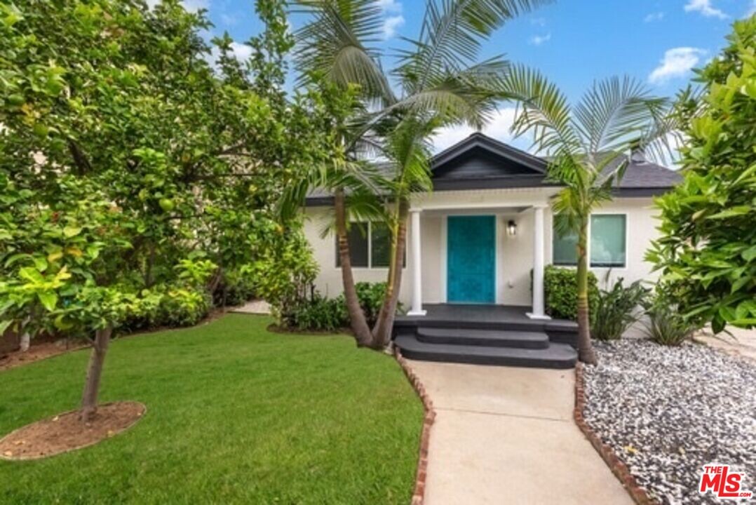 1154 N Ogden Dr in West Hollywood, CA - Building Photo