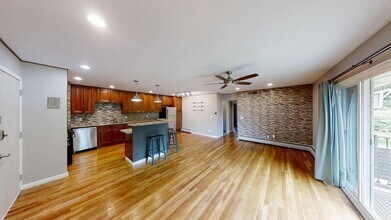 1261 Island Dr in Ann Arbor, MI - Building Photo - Building Photo