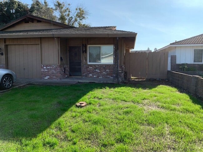 3106 W Swain Rd in Stockton, CA - Building Photo - Building Photo