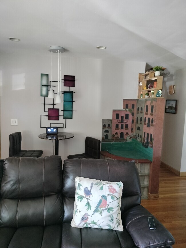 29 Wentworth St in Exeter, NH - Building Photo - Building Photo